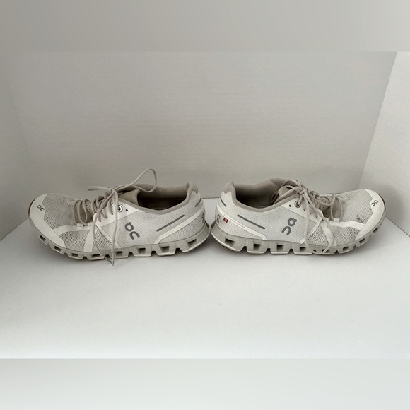 Women’s On Cloud Sneakers in White Sand Sz 8.5 - Picture 5 of 9